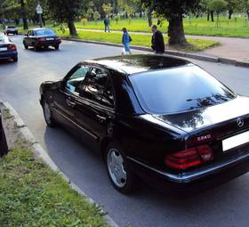 1998 Mercedes-Benz E-Class Pictures