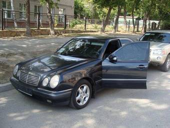 1998 Mercedes-Benz E-Class Pictures