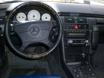 1998 Mercedes-Benz E-Class Pictures