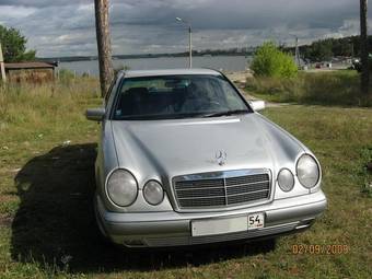 1998 Mercedes-Benz E-Class Pictures