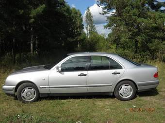 1998 Mercedes-Benz E-Class Pictures