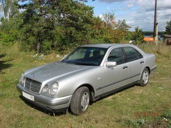 1998 Mercedes-Benz E-Class Pictures