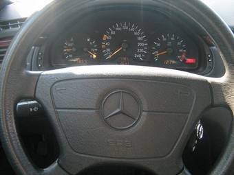 1998 Mercedes-Benz E-Class Pictures