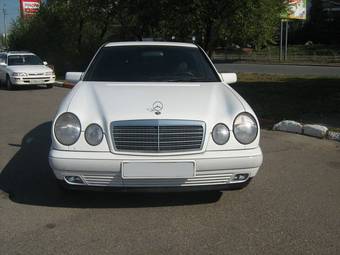 1998 Mercedes-Benz E-Class Pictures