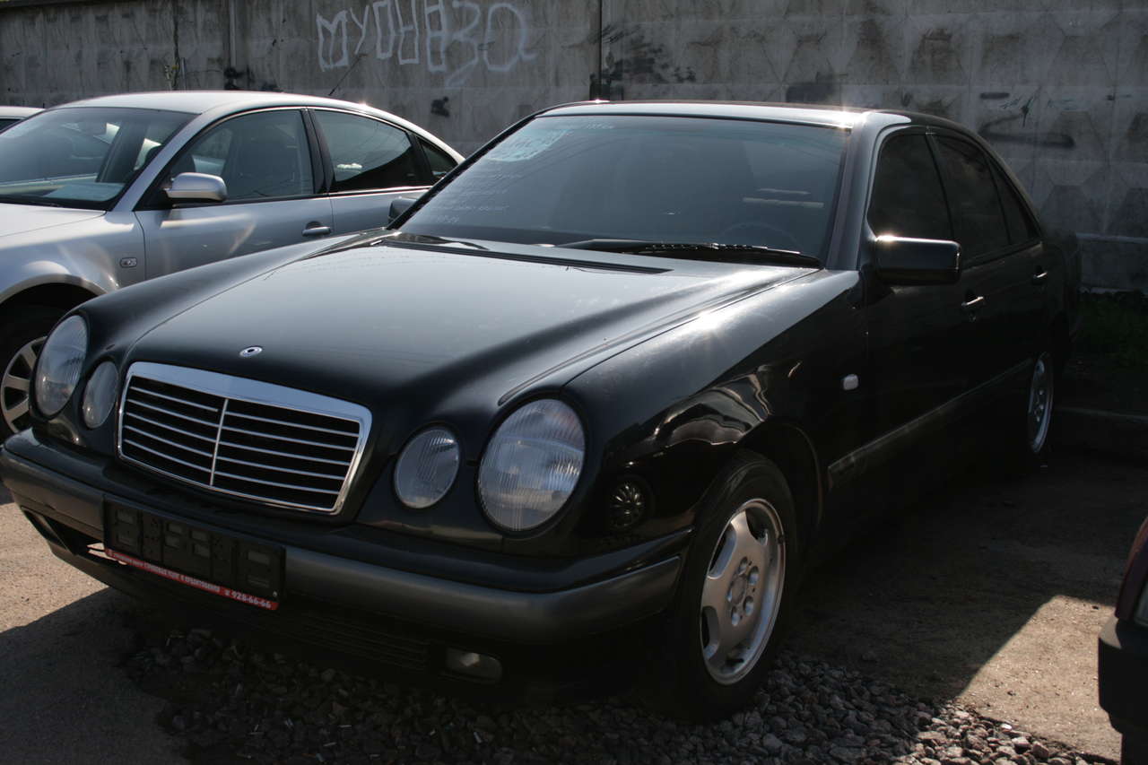 1998 Mercedes-Benz E-Class