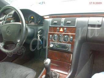 1998 Mercedes-Benz E-Class Pictures