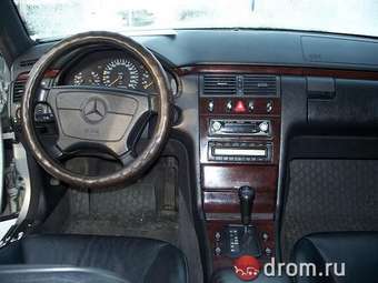 1999 Mercedes-Benz E-Class Photos