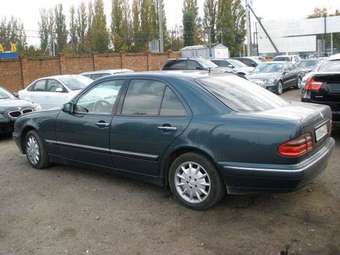 1999 Mercedes-Benz E-Class Pictures