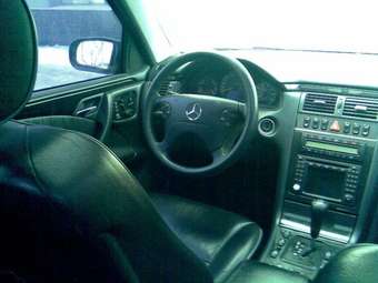 1999 Mercedes-Benz E-Class Pictures