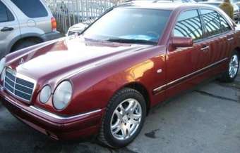 1999 Mercedes-Benz E-Class Pictures