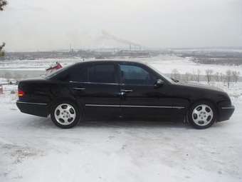1999 Mercedes-Benz E-Class Pictures