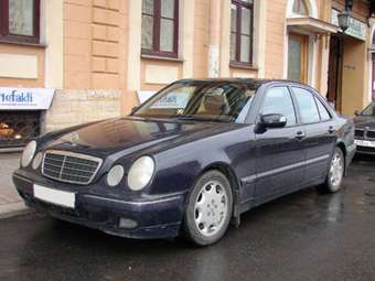 1999 Mercedes-Benz E-Class Images