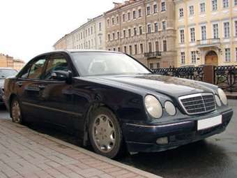 1999 Mercedes-Benz E-Class Pictures