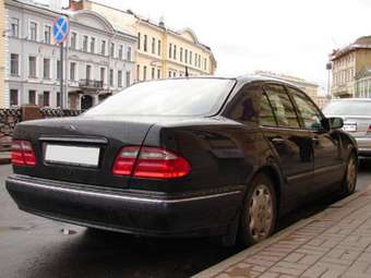 1999 Mercedes-Benz E-Class Pics