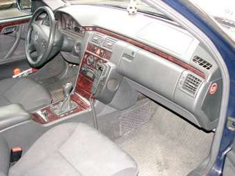 1999 Mercedes-Benz E-Class Pictures