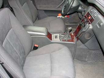 1999 Mercedes-Benz E-Class Photos