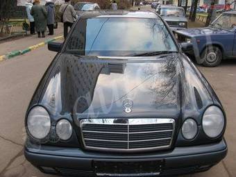1999 Mercedes-Benz E-Class Pictures
