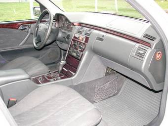 1999 Mercedes-Benz E-Class Pics