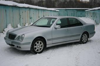 1999 Mercedes-Benz E-Class Photos