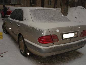 1999 Mercedes-Benz E-Class Pictures