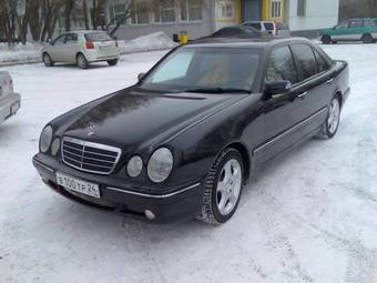 1999 Mercedes-Benz E-Class Pictures