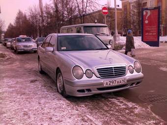 1999 Mercedes-Benz E-Class Pictures