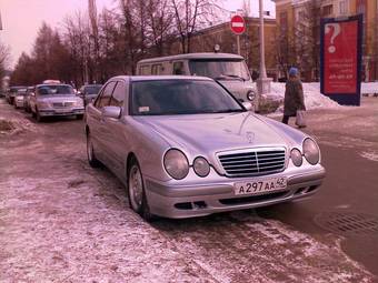 1999 Mercedes-Benz E-Class Pictures