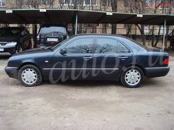 1999 Mercedes-Benz E-Class Pictures