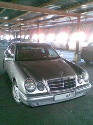 1999 Mercedes-Benz E-Class Pictures