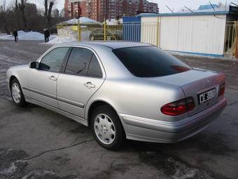 1999 Mercedes-Benz E-Class Pictures