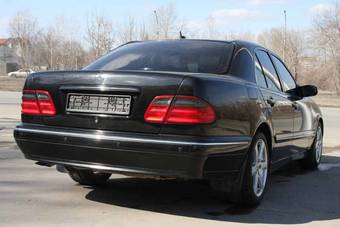 1999 Mercedes-Benz E-Class Images