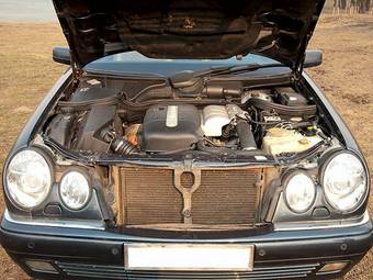 1999 Mercedes-Benz E-Class Pictures