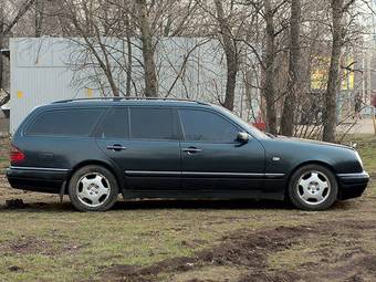 1999 Mercedes-Benz E-Class Photos