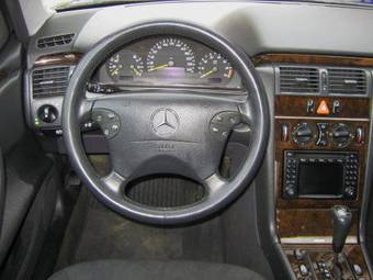 1999 Mercedes-Benz E-Class Pics