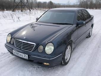 1999 Mercedes-Benz E-Class Photos