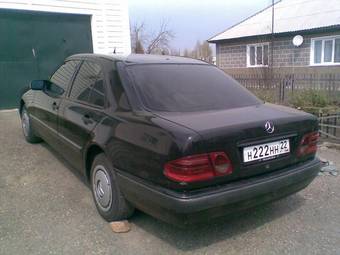 1999 Mercedes-Benz E-Class Pictures