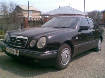1999 Mercedes-Benz E-Class Pictures