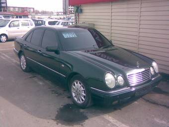 1999 Mercedes-Benz E-Class Pictures