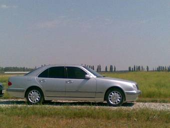 1999 Mercedes-Benz E-Class Pictures