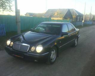 1999 Mercedes-Benz E-Class Pics