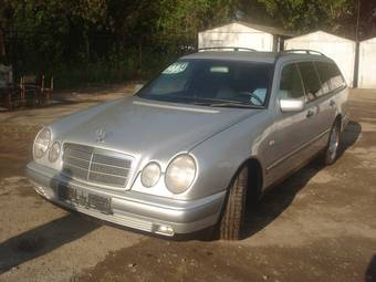 1999 Mercedes-Benz E-Class Photos