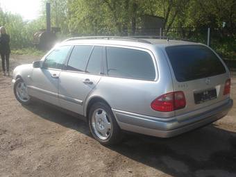 1999 Mercedes-Benz E-Class Photos