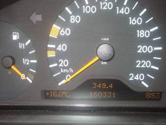 1999 Mercedes-Benz E-Class Photos
