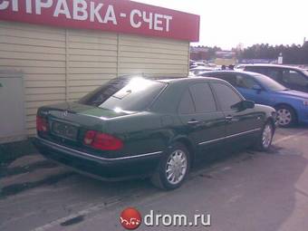 1999 Mercedes-Benz E-Class Photos