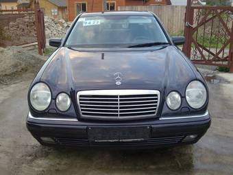 1999 Mercedes-Benz E-Class Images