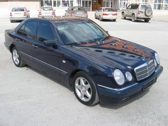 1999 Mercedes-Benz E-Class Pics