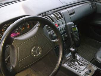 1999 Mercedes-Benz E-Class Pictures