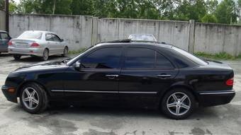 1999 Mercedes-Benz E-Class Pictures