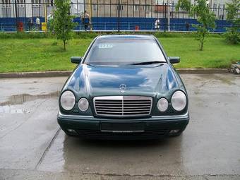 1999 Mercedes-Benz E-Class Images