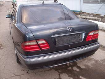 1999 Mercedes-Benz E-Class Photos